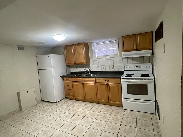 27 Wanita Rd — Photo 2
