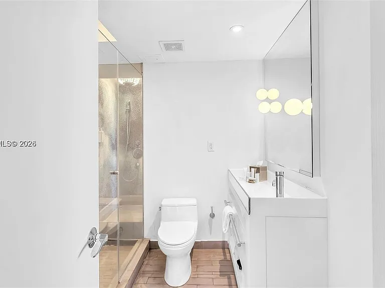 1100 West Ave #409 — Photo 18