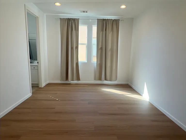 667 E Desert Willow Rd — Photo 74