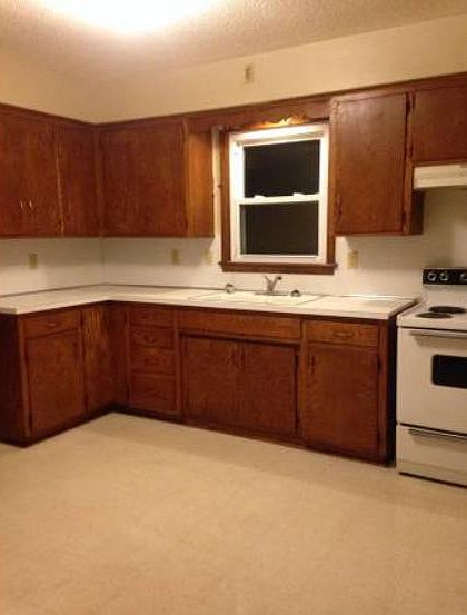 1st image of 202 Lincoln St #8