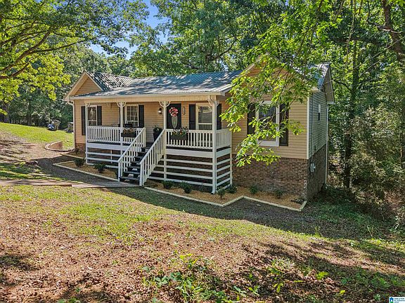 2nd image of 3384 Cedarbrook Cir