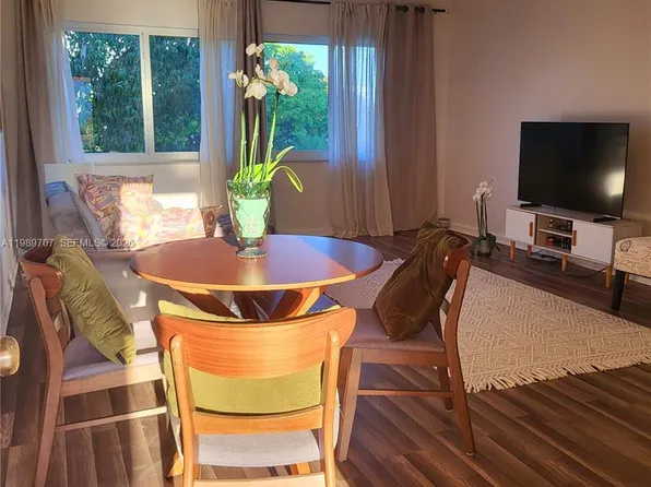 1020 94th St APT 302, Bay Harbor Islands, FL 33154