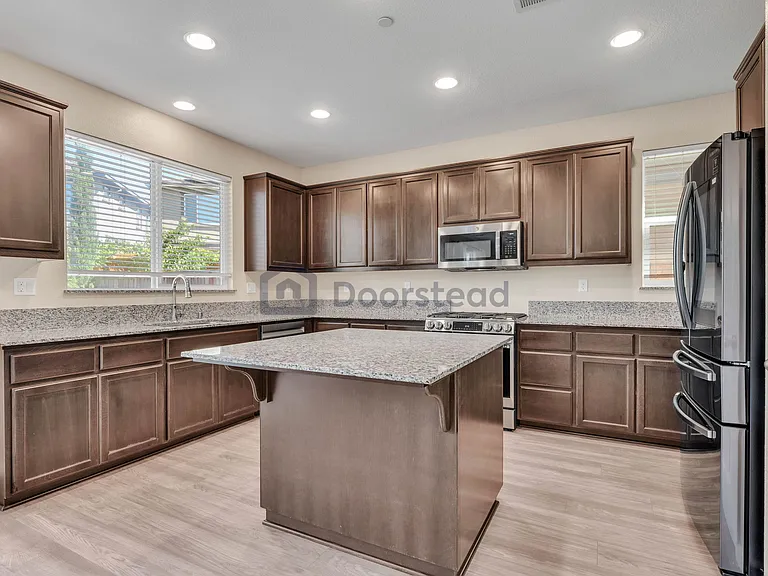 4672 Contralto Dr — Photo 16