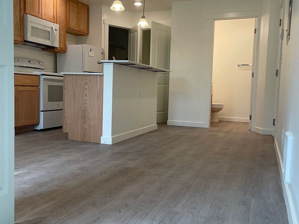 1st image of 609 N Water St #204