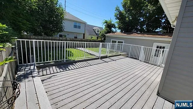 426 Grace Ave — Photo 11