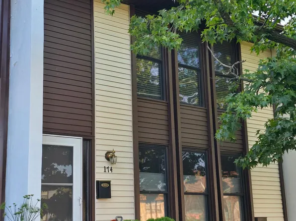 174 Canterbury Ct, East Windsor, NJ 08520