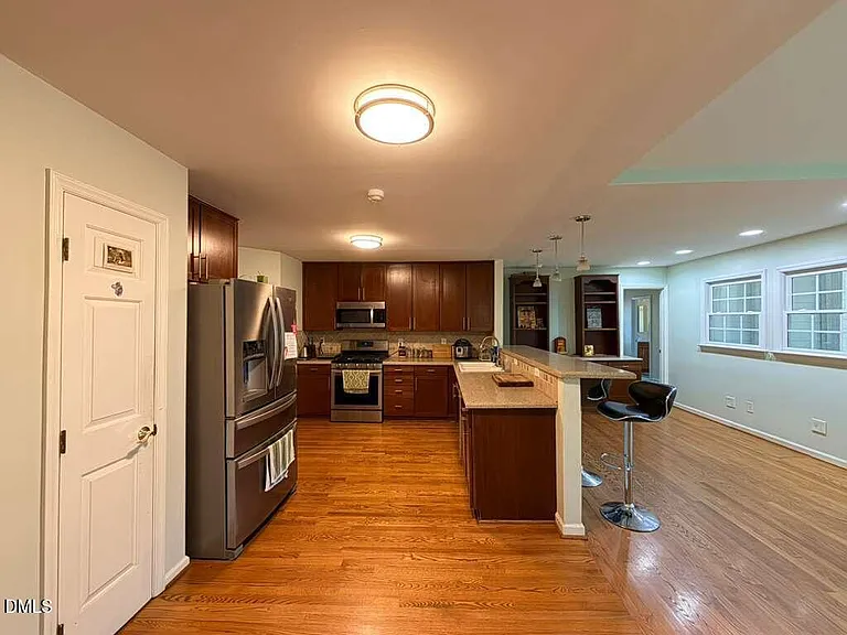 109 E Seve Ct — Photo 15