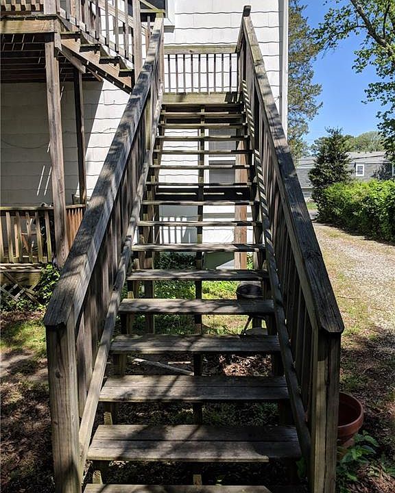 2nd image of 210 W Roanoke St