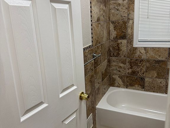 5th image of 2912 E 69th St