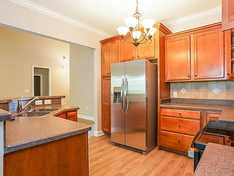 215 Village Park Dr — Photo 7