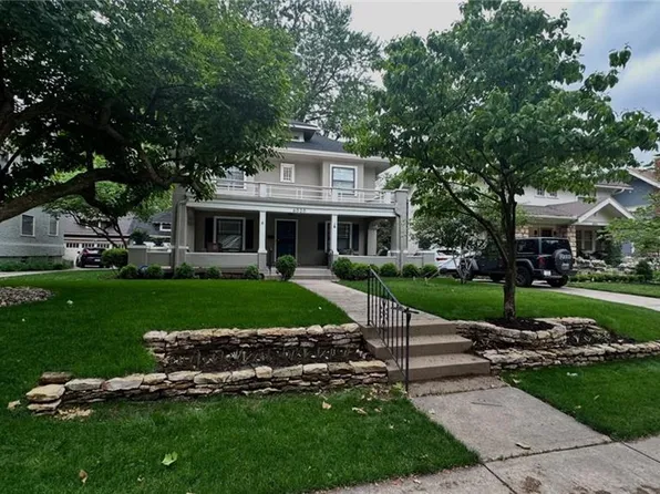 6020 McGee St, Kansas City, MO 64113
