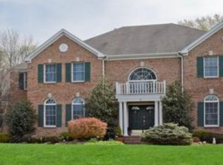 8 Fawn Hill Ct, Randolph, NJ 07869