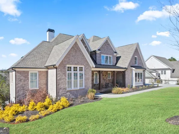 5683 Brendlynn Dr, Suwanee, GA 30024