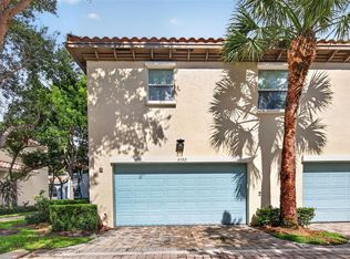 4182 Cascada Cir, Cooper City, FL 33024