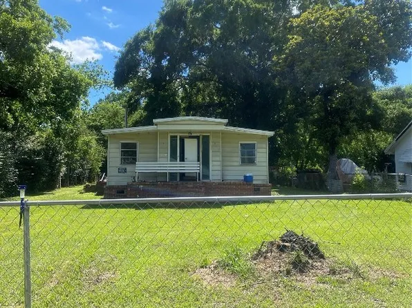 28 Longview Ct, Montgomery, AL 36108