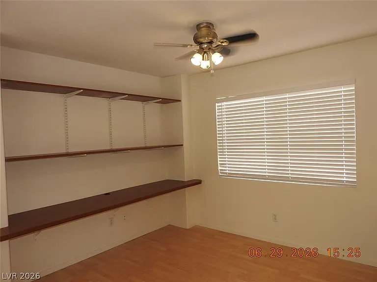 742 Endicott Ct — Photo 21