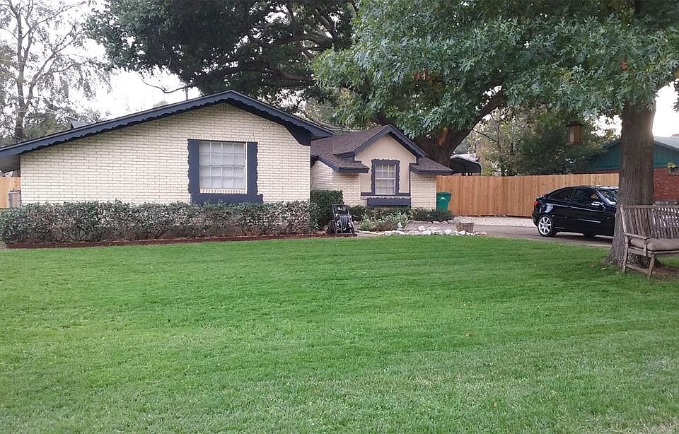 1st image of 232 Hedgerow Ln