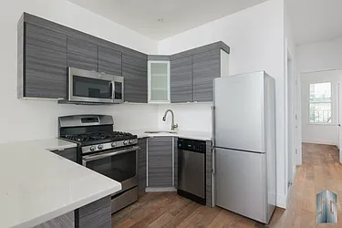 Rented by Skyline Group Real Estate