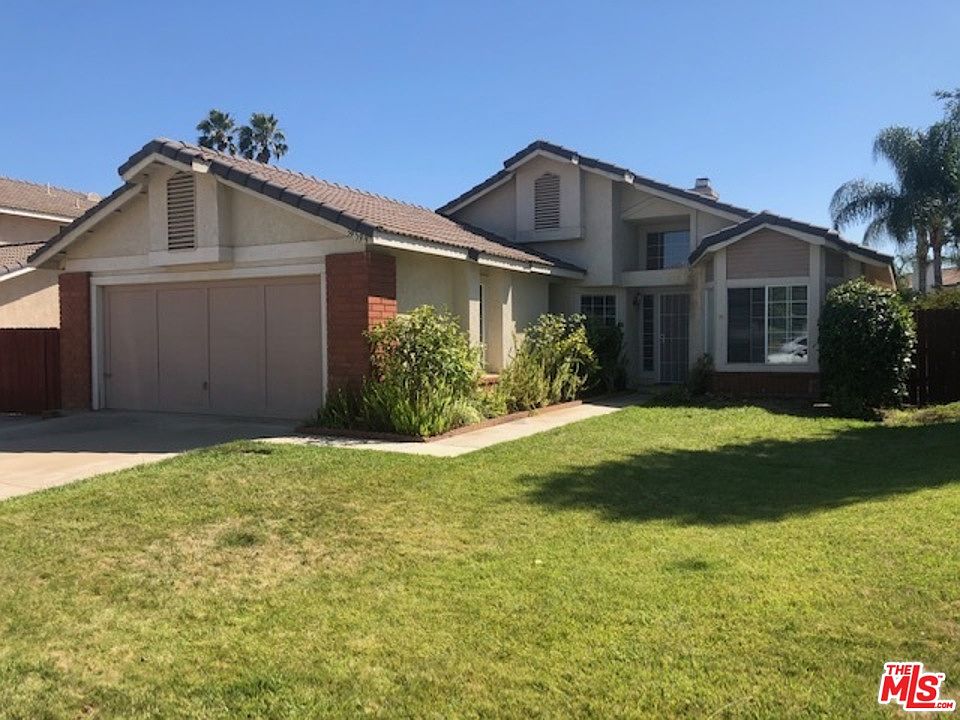 1st image of 39599 Cedarwood Dr