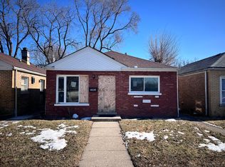 10235 S Oglesby Ave, Chicago, IL