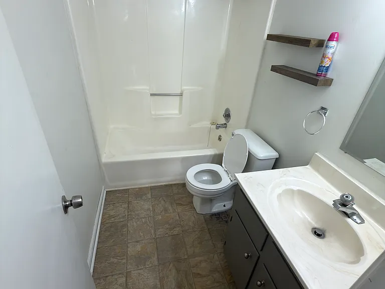 150 E Paces Dr — Photo 10