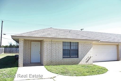 1st image of 913A McDaniel Cir