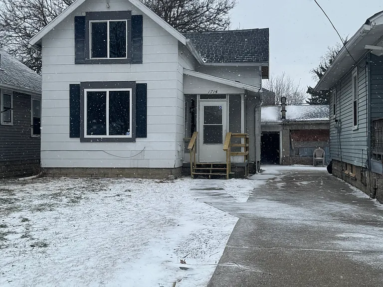1714 Marne Ave — Photo 2