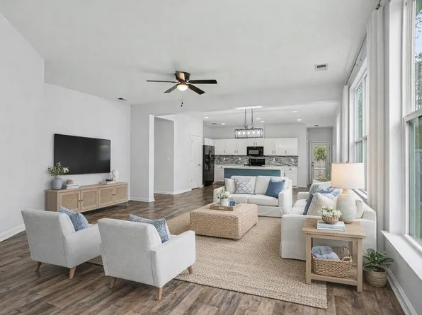265 Oglethorpe Cir, Moncks Corner, SC 29461