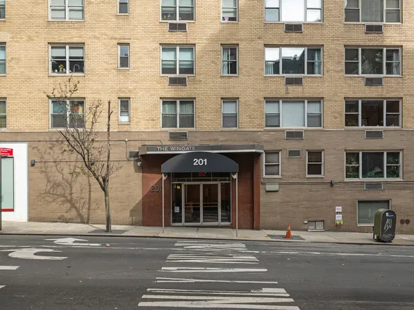 201 East 37th Street image 8 of 9