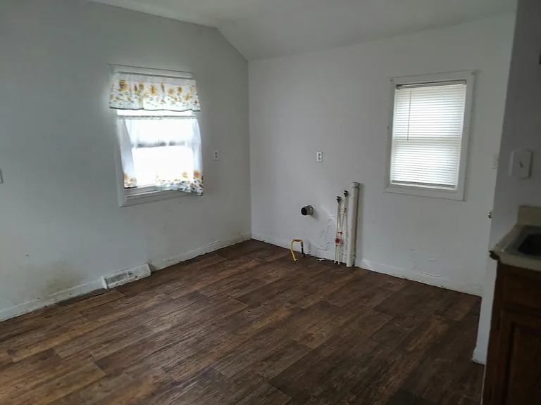 1618 W Kettelle St — Photo 10