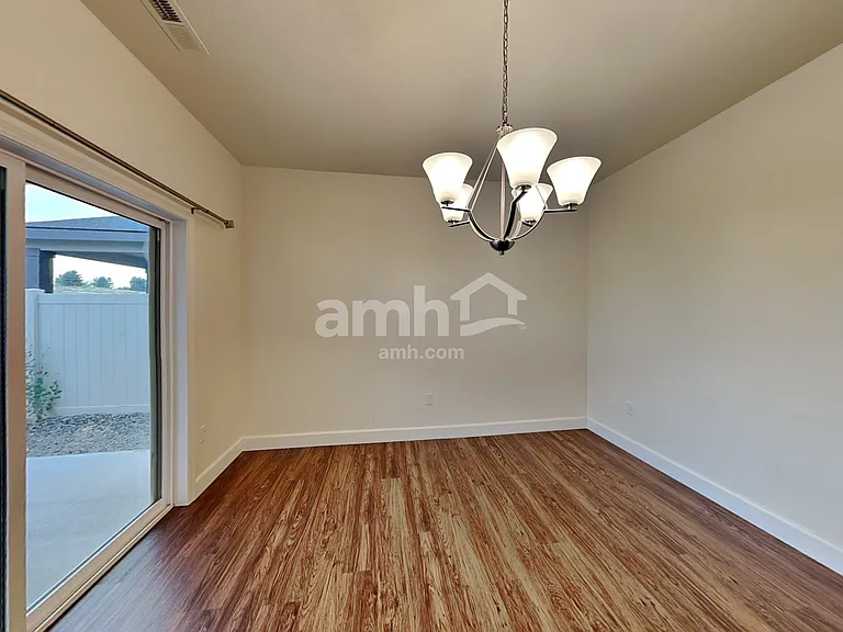 245 E Sicily Dr — Photo 5