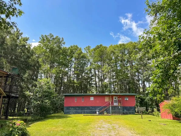 535 Jackson Arm Rd, Karnack, TX 75661