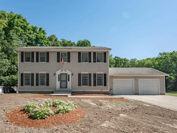 4 Mark Street, Hudson, NH 03051