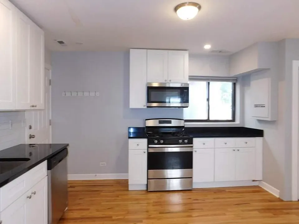 1851 W Chicago Ave #2R