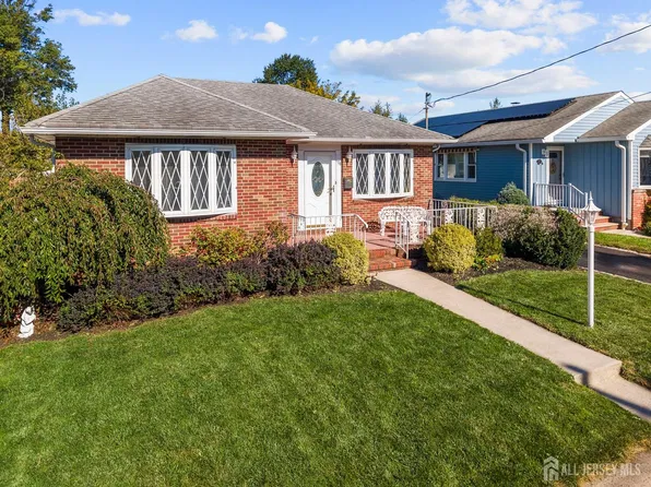 176 Grenville St, Woodbridge, NJ 07095