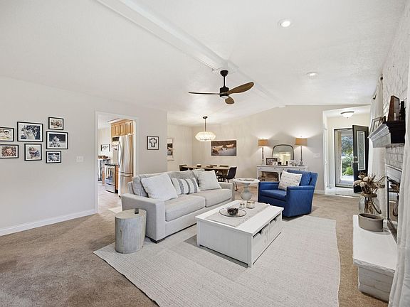 4th image of 38 Jewel Ln N