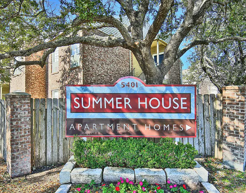 Summer House Apartment Homes