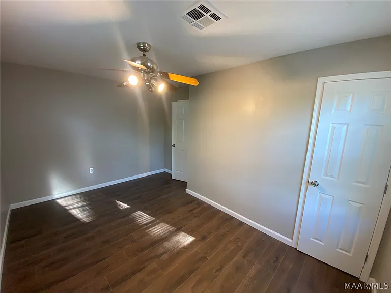 3540 Farwood Dr — Photo 13