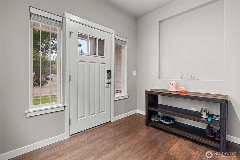 4th image of 9703 203rd Street E