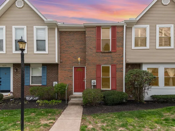 822 S Woodlyn Dr, Cincinnati, OH 45230