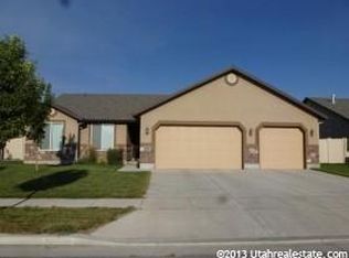 1034 N Adelburg Dr, North Salt Lake, UT 84054