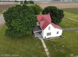 9715 E Corunna Rd, Lennon, MI