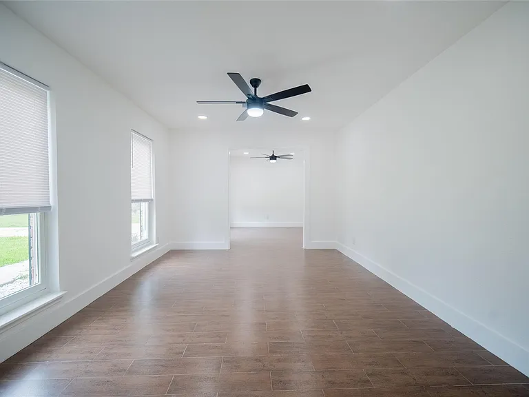 4815 Caris St — Photo 17
