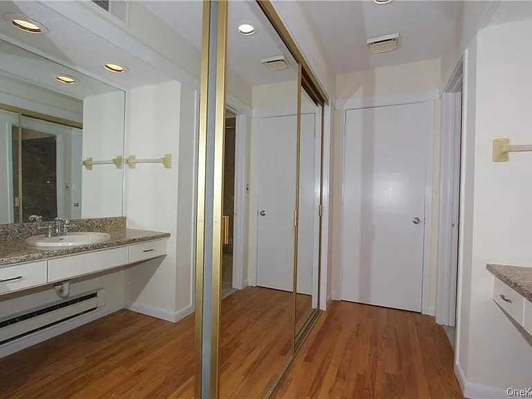 246 Heritage Hls #A — Photo 21