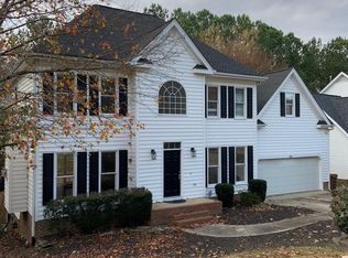 725 Littleleaf Ct, Holly Springs, NC 27540