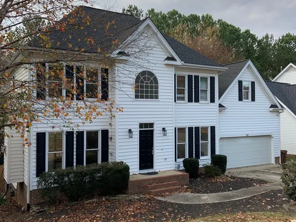 725 Littleleaf Ct, Holly Springs, NC 27540