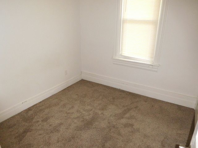 Building Photo 3