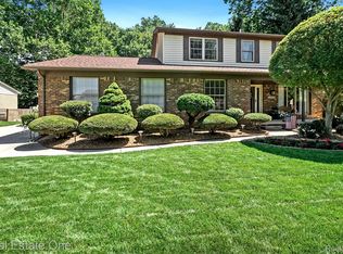 46322 Houghton Dr, Utica, MI 48315