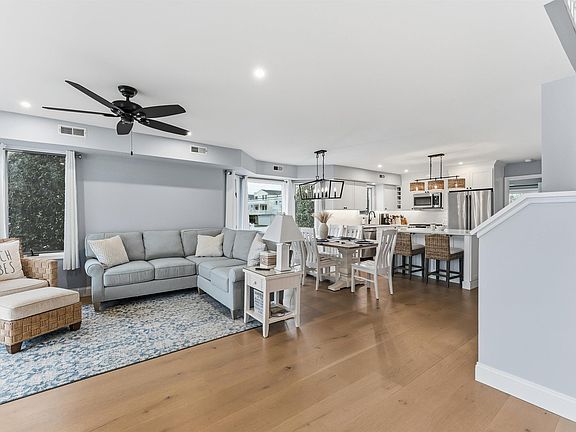 2nd image of 2301 West Ave #2301