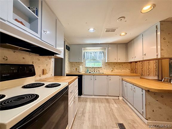 5th image of 1508 E Cousins Ln